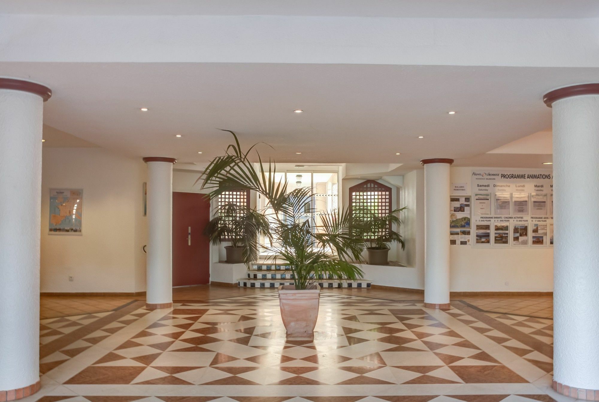 Residence Pierre & Vacances Valescure Saint-Raphaël Exterior foto
